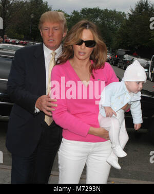 DONALD TRUMP ET BÉBÉ MELANIA & BARRON 2006 Photo de John Barrett-PHOTOlink Banque D'Images