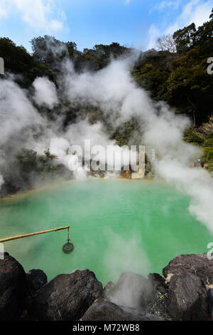 Umi Jigoku ( Ocean l'enfer ) Hot Spring à Beppu, Japon. Banque D'Images