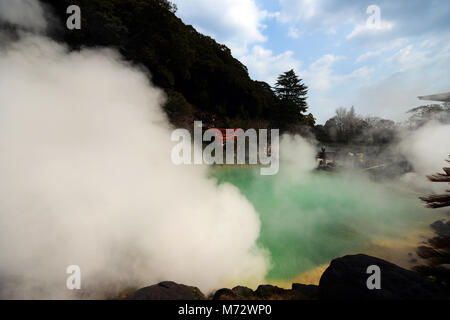 Umi Jigoku ( Ocean l'enfer ) Hot Spring à Beppu, Japon. Banque D'Images