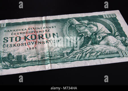 Billet de banque de Tchécoslovaquie de 1980, une centaine de couronnes. Banque D'Images