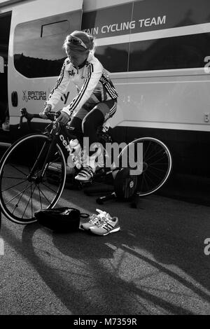 Tour de Yorkshire 2016 Préparation de la femme Étape du Tour de Yorkshire Emma Pooley Banque D'Images