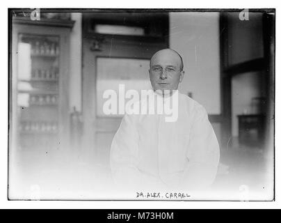 Portrait du Dr Alex Carrel, chirurgien et biologiste français connu pour ses travaux novateurs en culture tissulaire et transplantation d’organes. Ses contributions à la médecine lui ont valu le prix Nobel de physiologie ou médecine en 1912. Banque D'Images