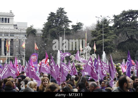 Madrid, Espagne. 8 mars, 2018. Les femmes espagnoles lors d'un rassemblement pour célébrer la Journée internationale des femmes à Madrid, Madrid, jeudi 8 mars 2018. Más Información Gtres Crédit : Comuniación sur ligne, S.L./Alamy Live News Banque D'Images