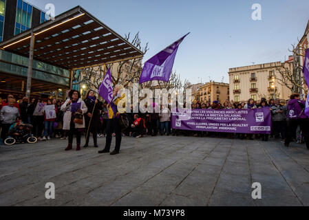 Mataro, Espagne. Mar 8, 2018. Manifestation à Mataró dans 'dia de la mujer" (Journée internationale des femmes). Grève du 8 mars 2018 Crédit : Eduardo Fuster Salamero/Alamy Live News Banque D'Images