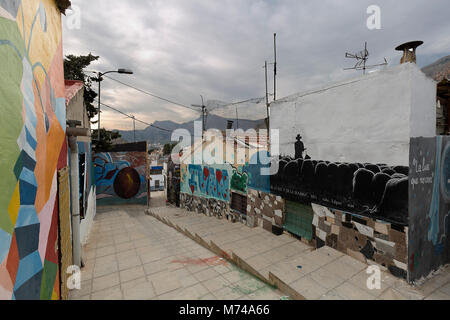 Orihuela, Espagne. 26 février 2018 : peintures murales de San Isidro en hommage à Miguel Hernandez dans la ville d'Orihuela, province d'Alicante, Espagne. Banque D'Images