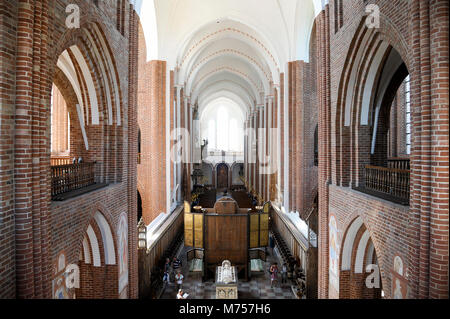 Roskilde Roskilde Domkirke gothique (cathédrale) construit de 1170 à 1280 par l'Archevêque Absalon, classé par l'UNESCO comme site du patrimoine mondial. Roskilde, Denm Banque D'Images