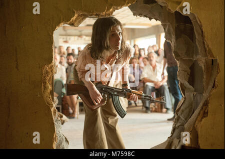 DATE DE SORTIE : Mars 16, 2018 Title : 7 jours à Entebbe STUDIO : Focus Directeur : Jose Padilha PLOT : Inspiré par l'histoire vraie de la 1976 détournement d'un vol Air France à destination de Tel Aviv à Paris, et le plus audacieux de sauvetage ait jamais tenté. Avec : Rosamund Pike comme Brigitte Kuhlmann. (Crédit Image : © Focus/photos) Banque D'Images