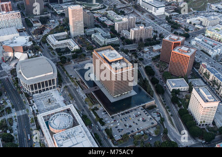 Los Angeles, Californie, USA - 20 Février 2018 : Vue aérienne du Département de l'eau et d'électricité bâtiment du siège, dans le centre-ville de LA. Banque D'Images