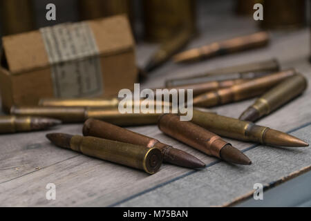 Vieilles balles de l'armée allemande sur l'affichage à l',Jersey War Tunnels,Channel Islands Banque D'Images