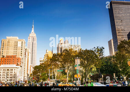 New York, USA, novembre 2016 : vue sur la ville de Madison Square Park, avec l'Empire State Building en arrière-plan Banque D'Images