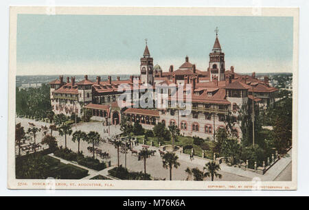 Une image pittoresque de la fontaine de la jeunesse de Ponce de Leon dans le complexe Augustine, Floride. La photographie capture le monument historique, connu pour son association avec l'exploration et le mythe. Banque D'Images