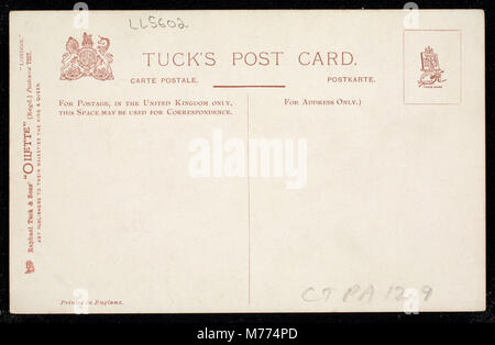 Une image de l'Eleanor Cross vue depuis la cour de la gare de Charing Cross à Londres, illustrant l'importance historique et culturelle du monument. Banque D'Images