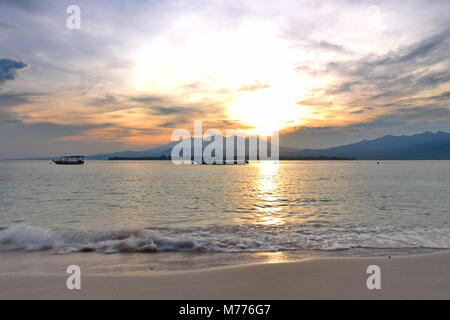 Lever du soleil à Gili Meno Banque D'Images