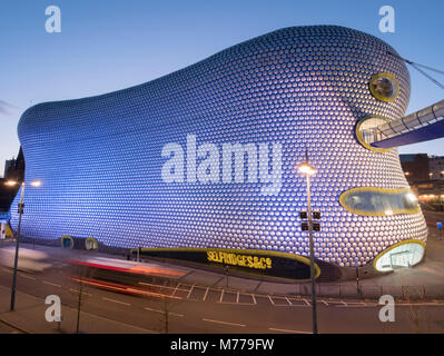 Selfridges au crépuscule, Birmingham, Angleterre, Royaume-Uni, Europe Banque D'Images