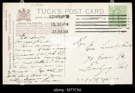 Une vue panoramique depuis Calton Hill à Édimbourg, offrant une vue panoramique sur la ville et ses monuments historiques, y compris la vieille ville et le château. Calton Hill est un endroit populaire pour les touristes et offre un aperçu du paysage et de l'architecture d'Édimbourg. Banque D'Images