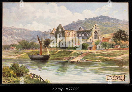 Cette image montre l'abbaye de Tintern située dans la vallée de Wye, au pays de Galles, présentant les ruines de l'abbaye cistercienne et son importance historique en tant que site religieux médiéval. Banque D'Images