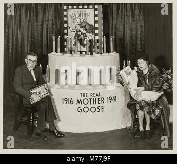 Promotions Livre - la vraie fête d'anniversaire de ma mère l'Oye, 1945 (NPAR 5048) Banque D'Images