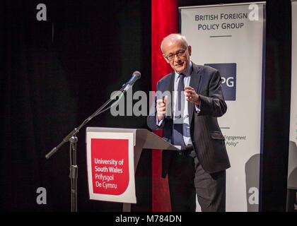 CARDIFF, ROYAUME-UNI. John Kerr, baron Kerr de Kinlochard, ancien ambassadeur britannique auprès de l'UE, a accueilli un discours intitulé "Brexit: Le divorce sera préjudiciable, et pourrait-il être amiable" dans l'Atrium Theatre de l'Université du Sud-de-Galles. Crédit photographe : Matthew Lofthouse/Alay Live News. 09/03/2020. Banque D'Images