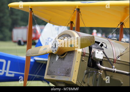 Avion biplan vintage à un meeting aérien en Pologne Banque D'Images