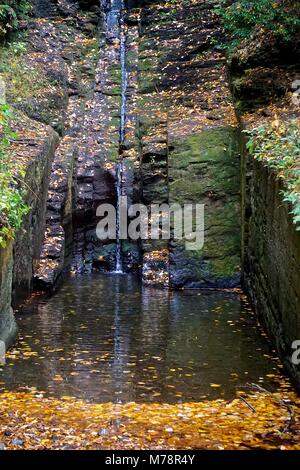 Silverthread Falls est situé à Dingmans Ferry, Ohio Township, comté de Pike, Ohio, dans le Delaware Water Gap National Recreation Area, Etats-Unis Banque D'Images