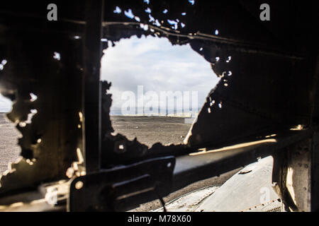 Crashed United States Navy Douglas DC-3 Super avion sur la plage de Sólheimasandur en Islande Banque D'Images