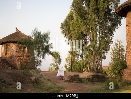 Maisons traditionnelles pour les moines, région d'Amhara, Lalibela, Éthiopie Banque D'Images