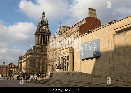 Leeds Art Gallery et de la bibliothèque à Leeds, Royaume-Uni. Le bâtiment se dresse sur Headrow. Banque D'Images