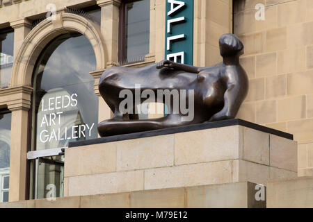 Leeds Art Gallery et de la bibliothèque à Leeds, Royaume-Uni. Le bâtiment se dresse sur Headrow. Banque D'Images