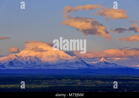 Amérique du Nord, les États-Unis, l'Alaska, le centre sud, monts Wrangell, Wrangell Saint Elias et préserver, Mont Tambour (3661 mètres), Banque D'Images