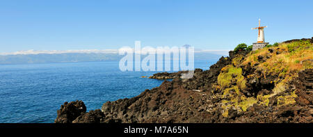 Manadas moulin à vent. L'île de São Jorge. Açores, Portugal Banque D'Images