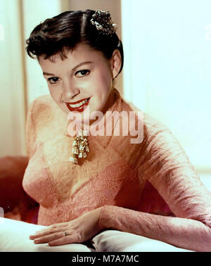 JUDY Garland (1922-1969) chanteuse et actrice du film à propos de 1955 Banque D'Images