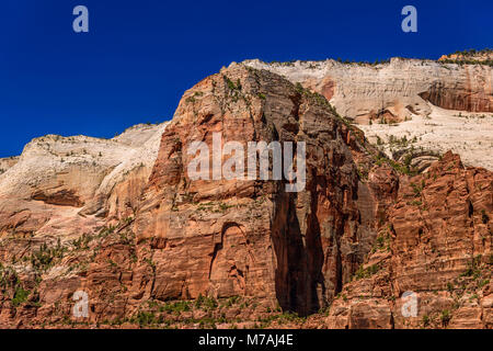 Les USA, Utah, Washington County, Springdale, Zion National Park, Zion Canyon avec Angels Landing à Big Bend Banque D'Images