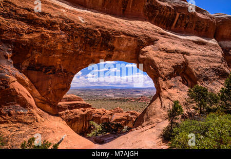 Les USA, Utah, grand comté, Moab, Arches National Park, Devils Garden, partition Arch Banque D'Images