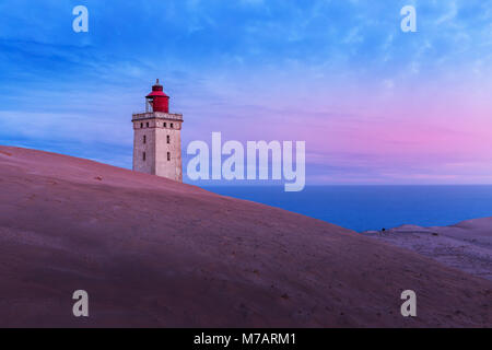 Rubjerg Knude phare au lever du soleil sur un matin froid Banque D'Images