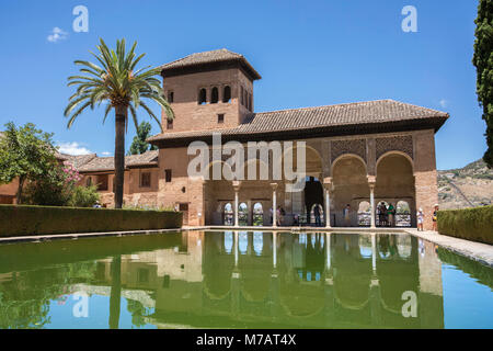 Espagne, Andalousie, Grenade, ville de l'Alhambra, l'UNESCO (W.H.), Jardin Partal, Damas Tower Banque D'Images