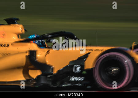 Barcelone, Espagne. 9 mars, 2018 : Fernando Alonso (ESP) disques durs dans sa McLaren MCL33 pendant sept jours de la Formule 1 les essais au Circuit de Catalunya Crédit : Matthias Rickenbach/Alamy Live News Banque D'Images