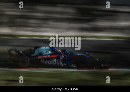 Barcelone, Espagne. 9 mars, 2018 : BRENDON HARTLEY (NZL) disques durs dans sa Toro Rosso STR13 pendant sept jours de la Formule 1 les essais au Circuit de Catalunya Crédit : Matthias Rickenbach/Alamy Live News Banque D'Images