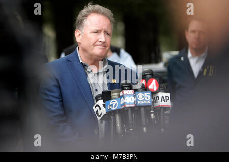 Yountville, CA, USA. Mar 9, 2018. Napa County Sheriff John Robertson, aborde les médias à une conférence de presse à la maison des anciens combattants de la Californie à Yountville le vendredi après les informations faisant état d'un tireur actif. Un homme armé a été signalé sur l'installation d'un fusil et a été dit d'avoir pris un certain nombre de personnes en otage. Credit : Napa Valley Inscription/ZUMA/Alamy Fil Live News Banque D'Images