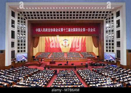 Beijing, Chine. Mar 10, 2018. La troisième séance plénière de la première session du 13e Comité National de la Conférence consultative politique du peuple chinois (CCPPC) a lieu dans le Grand Hall du Peuple à Beijing, capitale de la Chine, 10 mars 2018. Credit : Zhang Ling/Xinhua/Alamy Live News Banque D'Images