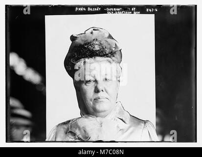 Portrait d'Annie Besant, une éminente réformatrice sociale britannique, théosophiste et militante pour les droits des femmes, soulignant ses contributions aux causes sociales. Banque D'Images