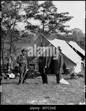 Antietam, Maryland Allan Pinkerton, le président Lincoln, et le Major-général John A. McClernand cwpb LOC.04339 Banque D'Images