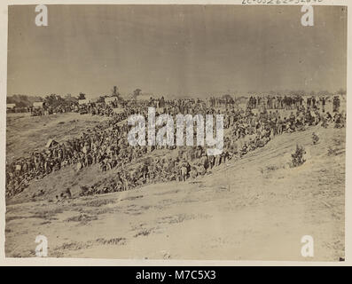 Prisonniers confédérés à belle Plain, pris après la bataille de Spotsylvania le 12 mai 1864. Cette image met en évidence le coût humain de la guerre de Sécession et les conséquences de la bataille. Banque D'Images