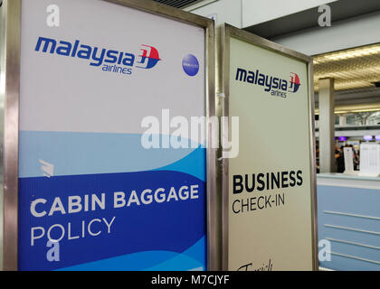 Saigon, Vietnam, le 2 octobre 2016. Les comptoirs de Malaysia Airlines à l'aéroport Tan Son Nhat à Saigon, Vietnam. Banque D'Images