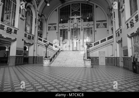 Saint-pétersbourg, Russie - Oct 7, 2016. L'intérieur Art Nouveau de la gare Vitebskiy à Saint-Pétersbourg, en Russie. Banque D'Images