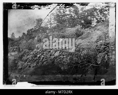Cette image montre une vue des parapets de Round Top pendant la bataille de Gettysburg, en Pennsylvanie. C'était une position défensive clé pendant la guerre de Sécession. Banque D'Images