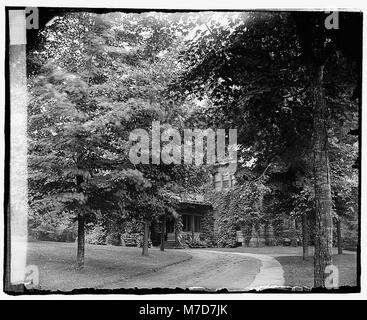 Cette image montre la maison de Mark Twain à Hartford, Connecticut. La photo met en évidence la maison historique du célèbre auteur américain et donne un aperçu de son espace personnel et de sa vie. Banque D'Images