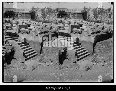 Vues du nord. Vestiges remarquables de la synagogue de Capharnaüm. L'escalier de l'est matpc LOC.05173 Banque D'Images