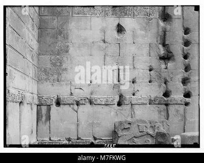Le temple d'Auguste César à Ankara, en Turquie, présente une inscription grecque bien conservée. Ce site historique reflète l'héritage culturel et architectural de l'Empire romain en Anatolie. Banque D'Images