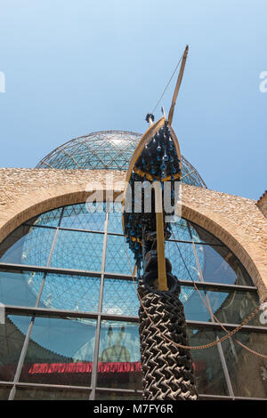 Le transport naval, ou la barque de Gala en musée de Dali, à Figueres. Le théâtre de Dali est un musée de l'artiste Salvador Dali à Figueres, la ville. Banque D'Images