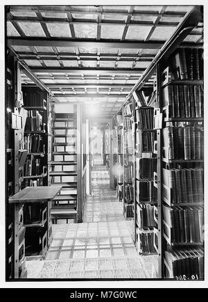 Activités sionistes en Palestine. La bibliothèque de l'Université hébraïque. Les piles de livres. LOC.02655 matpc Banque D'Images